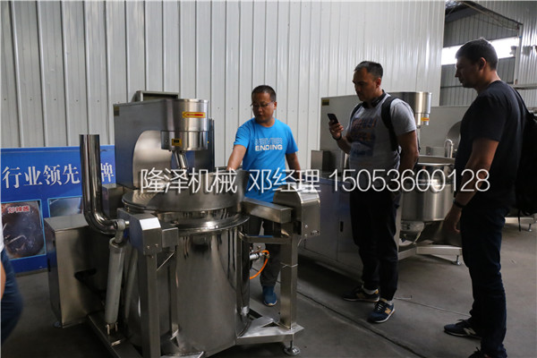 欢迎乌兹别克斯坦客户来厂考察隆泽爆米花生产线